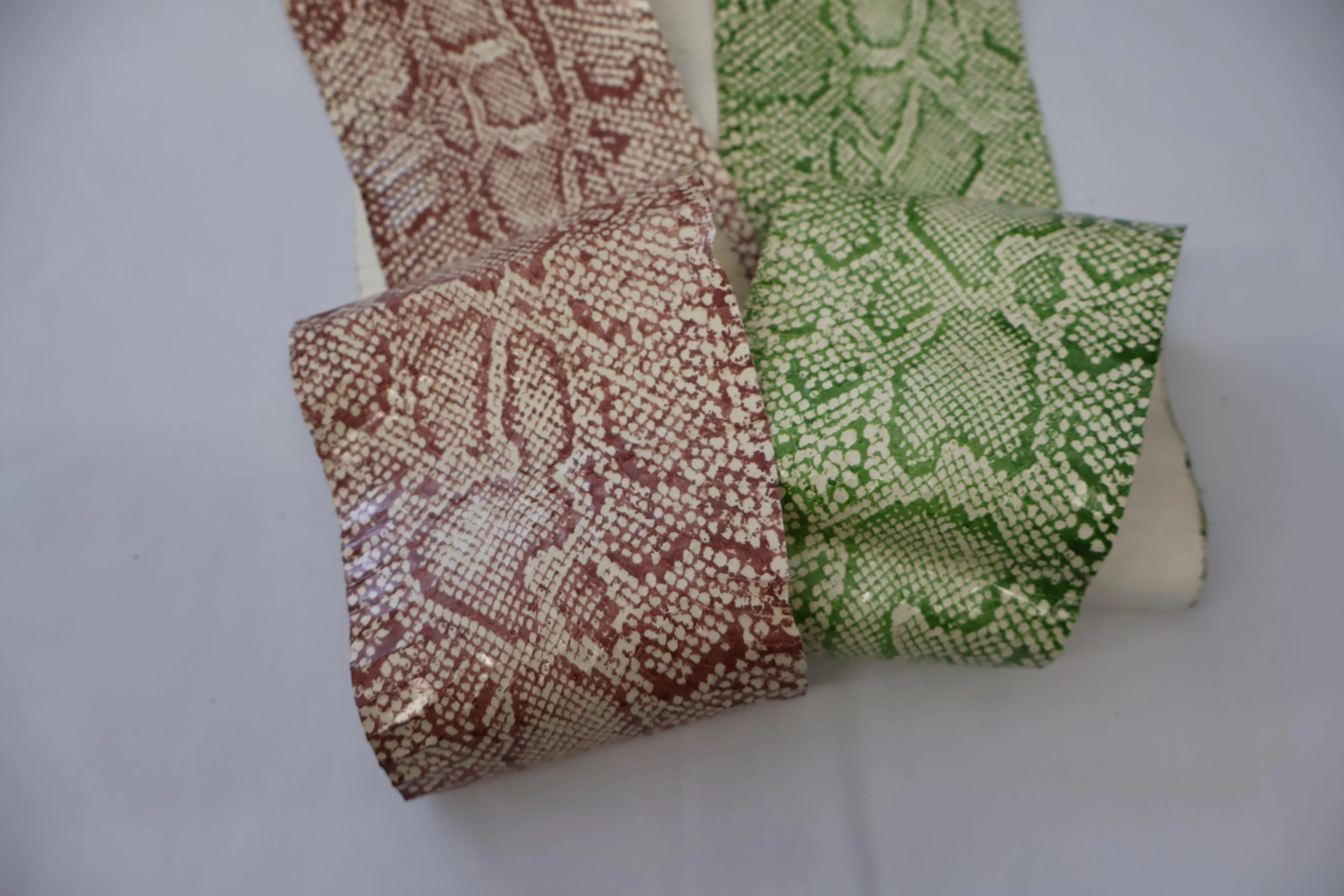Genuine snakeskins, Real snake leather hide, thin and natural shine, thickness 0,3mm(1 oz)