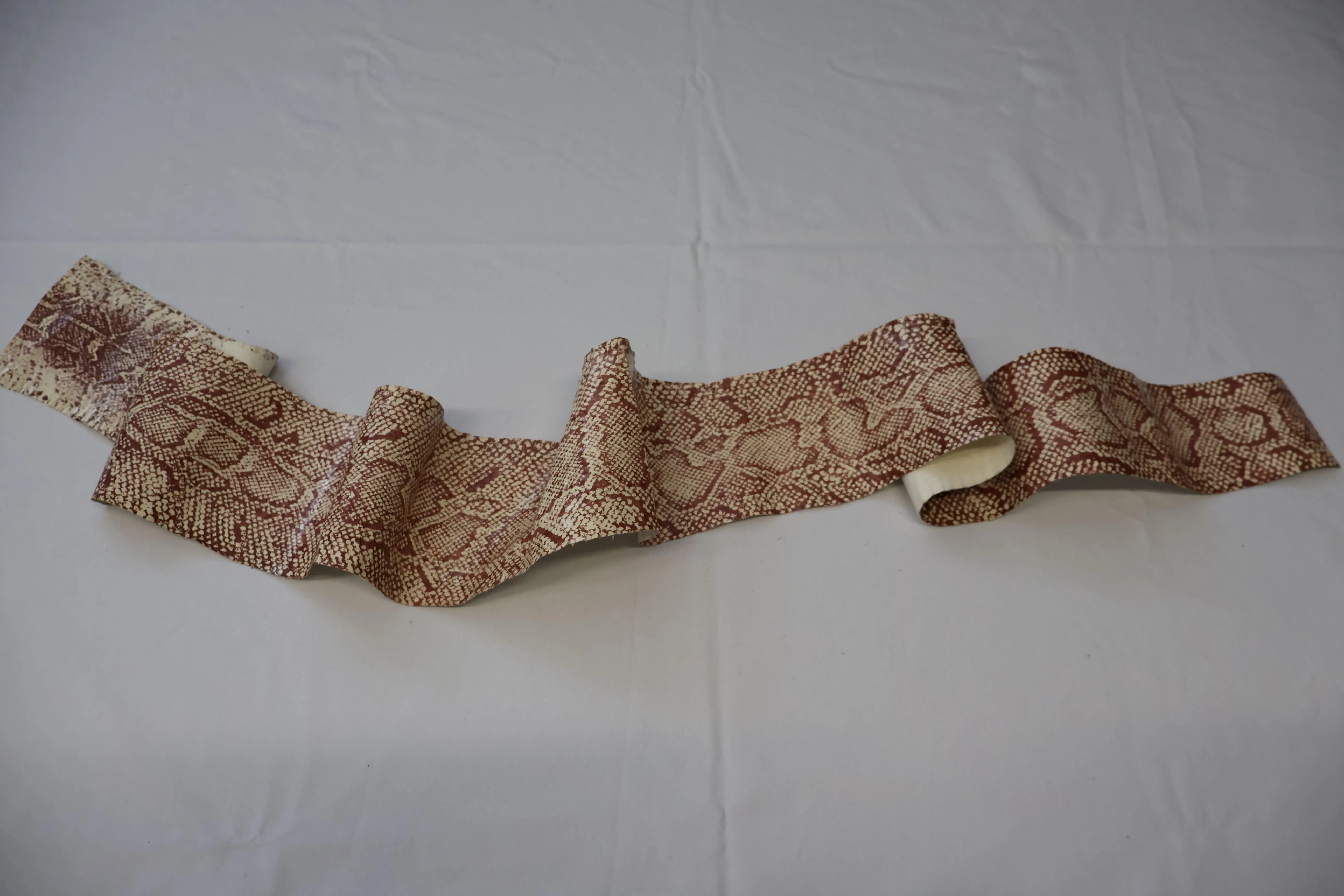 Genuine snakeskins, Real snake leather hide, thin and natural shine, thickness 0,3mm(1 oz)